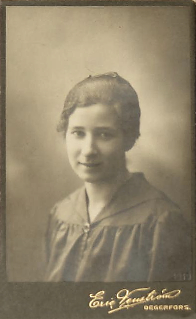 Degerfors Ateljefoto, Ung dam 1919