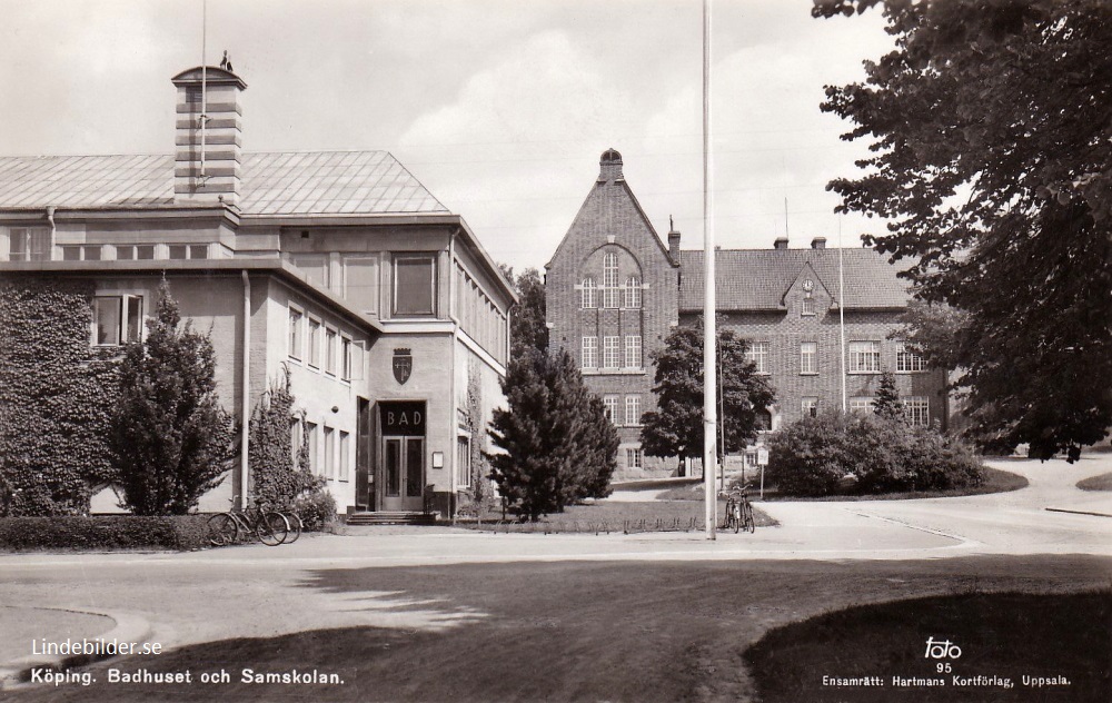 Köping. Badhuset och Samskolan