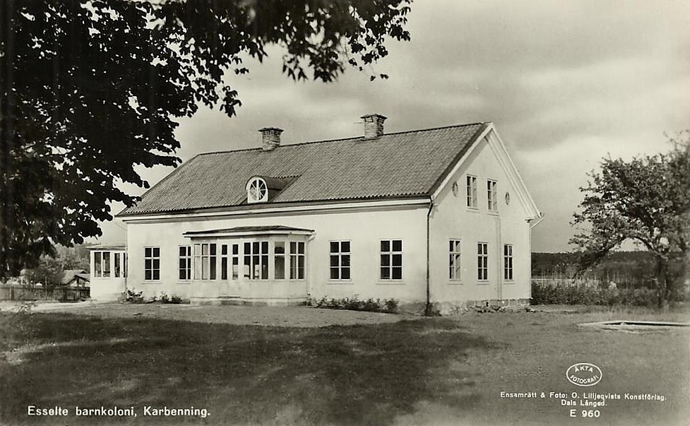 Esselte Barnkoloni, Karbenning