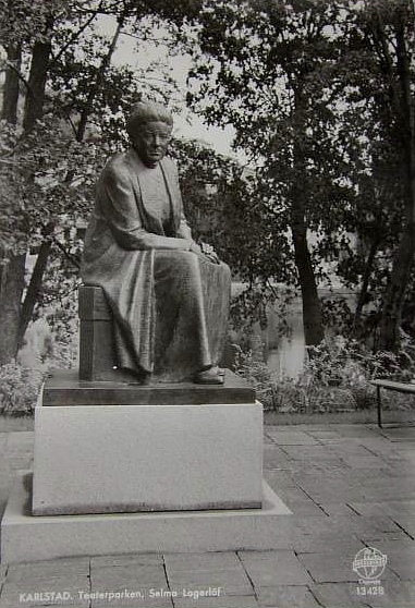 Karlstad, Teaterparken, Selma Lagerlöf Staty