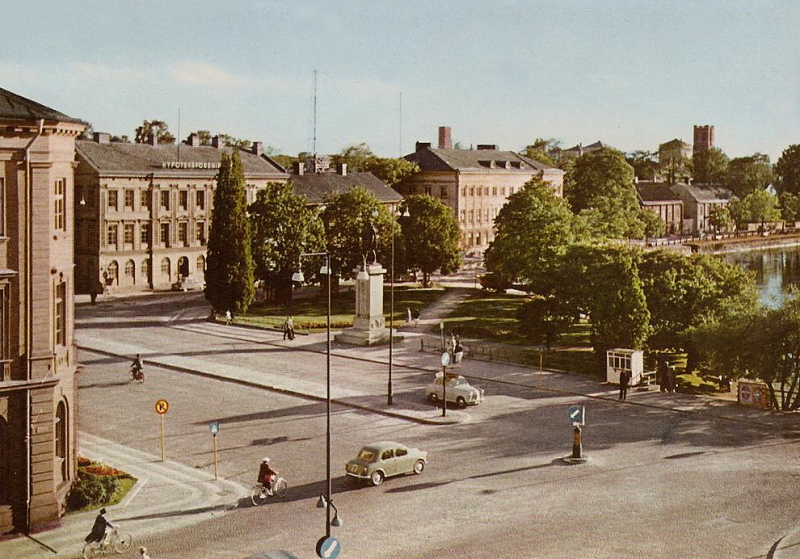 Karlstad, Residenstorget med Carl IX Statyn