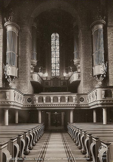 Eskilstuna Klosterkyrka, Orgelläktaren med St Eskilsfönstret