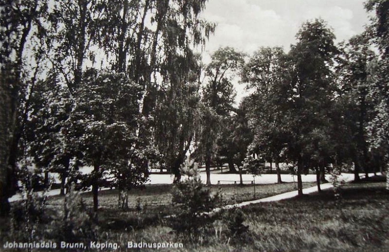 Köping, Johannisdals Brunn, Badhusparken