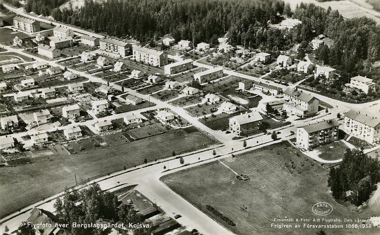 Köping, Flygfoto över Bergslagsgärdet, Kolsva 1958