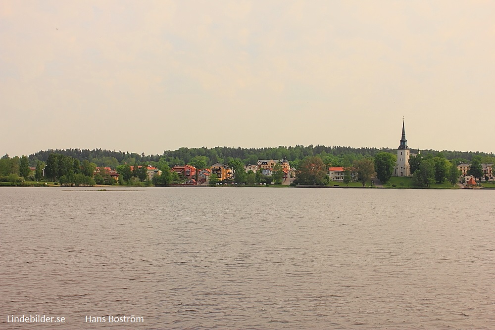 Kyrkan och Loppholmarna