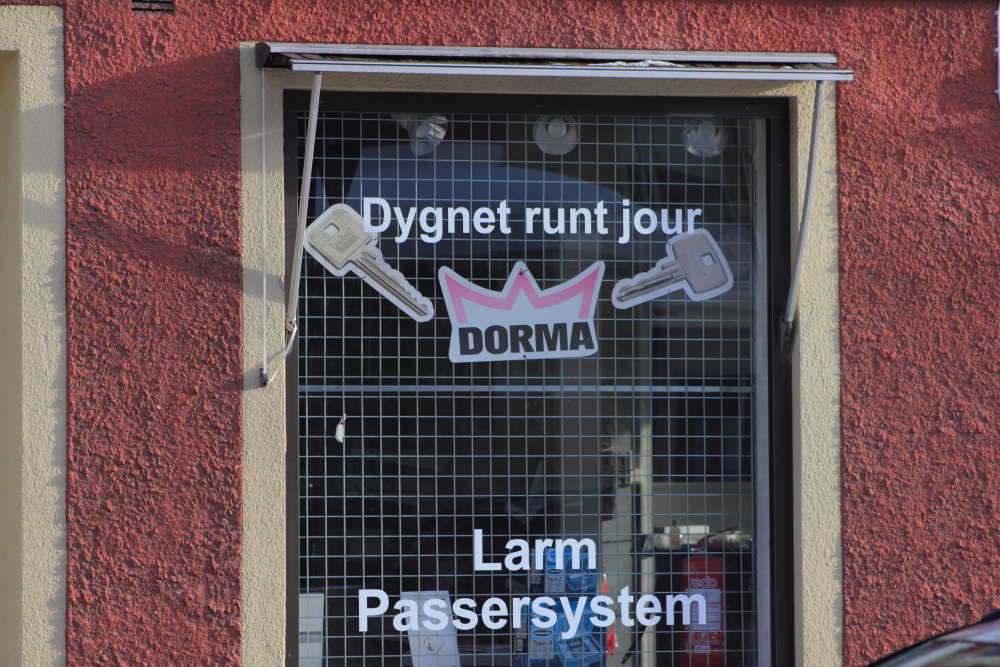 Dygnet runt jour,,eller Dygnetrunt jour..?