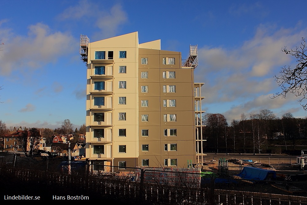 Första huset, 8:e våningen