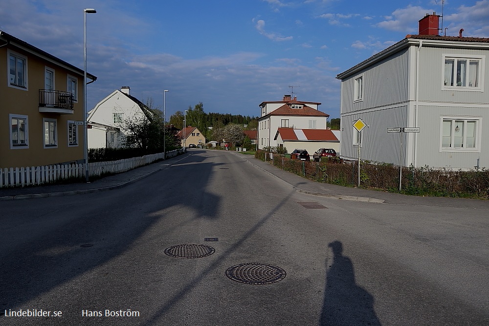 Lindagatan till höger och vänster