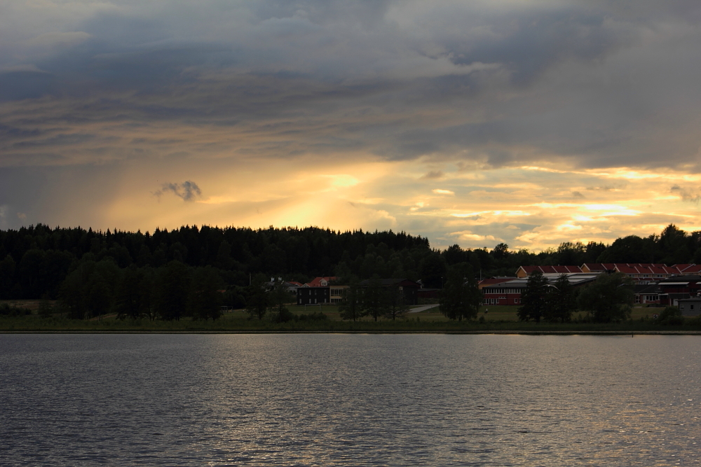 Solen över Lindeskolan