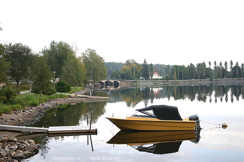 Lindesjön med Brogården