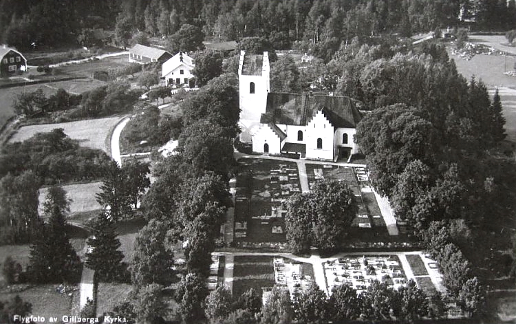 Flygfoto av Gillberga Kyrka