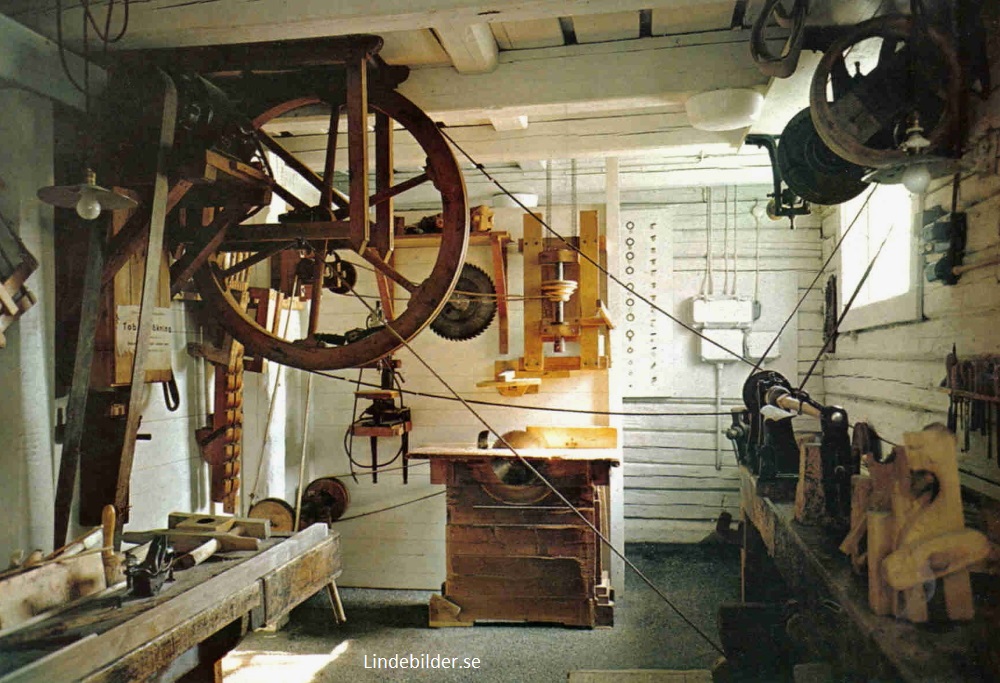 Sala Väsby Kungsgård, Verkstadsmuseet, Träsvarveriet