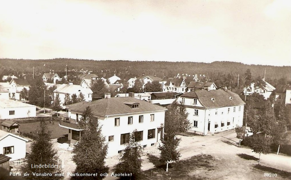 Parti av Vansbro med Postkontoret och Apoteket