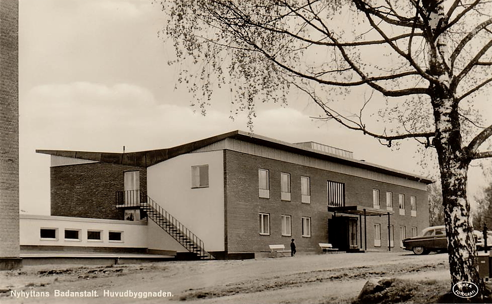 Nora, Nyhyttans Badanstalt, Huvudbyggnaden