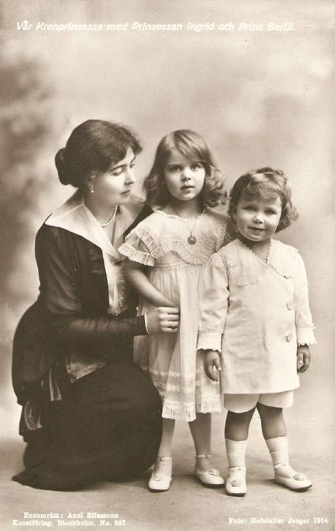 Mamma Margaret, Ingrid, Bertil 1914