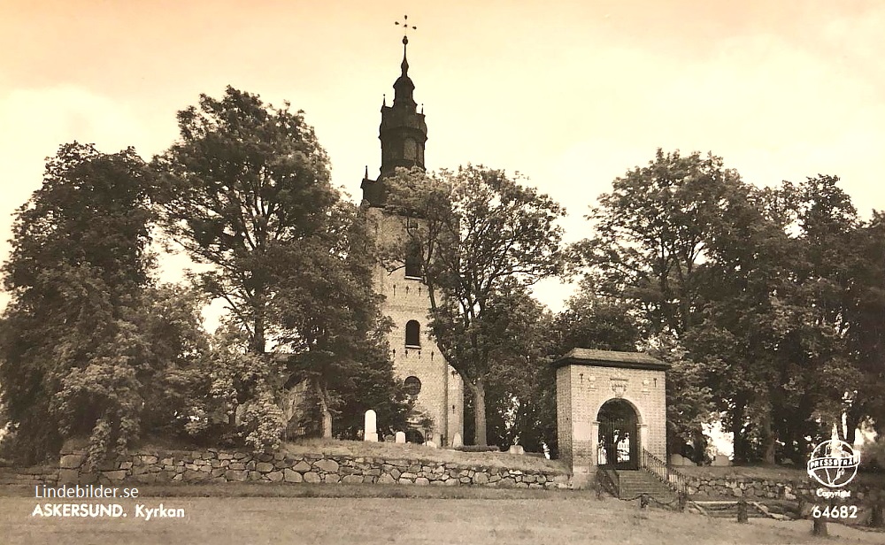 ASKERSUND. Kyrkan