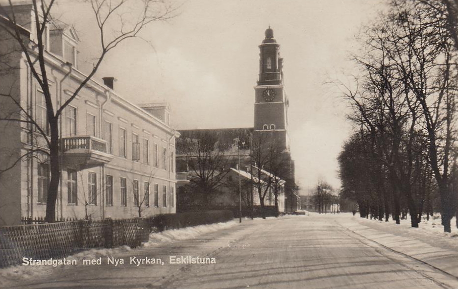 Eskilstuna, Strandgatan med nya Kyrkan