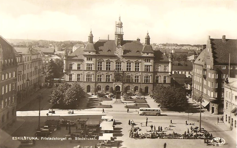 Eskilstuna, Fristadstorget med Stadshuset