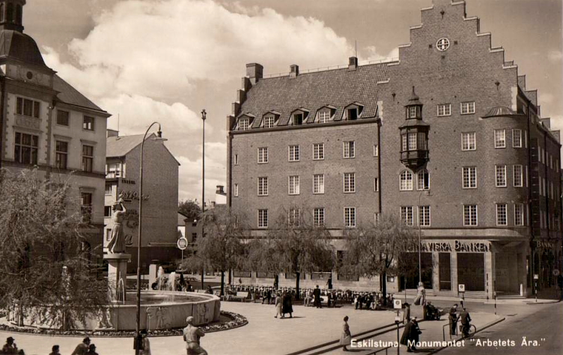 Eskilstuna, Monumentet, Arbetets Ära