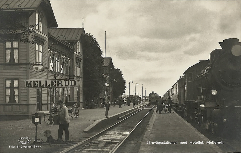 Mellerud, Järnvägsstationen med Hotell