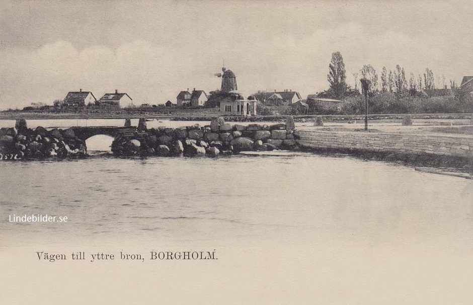 Öland. Vägen till yttre bron, BORGHOLM