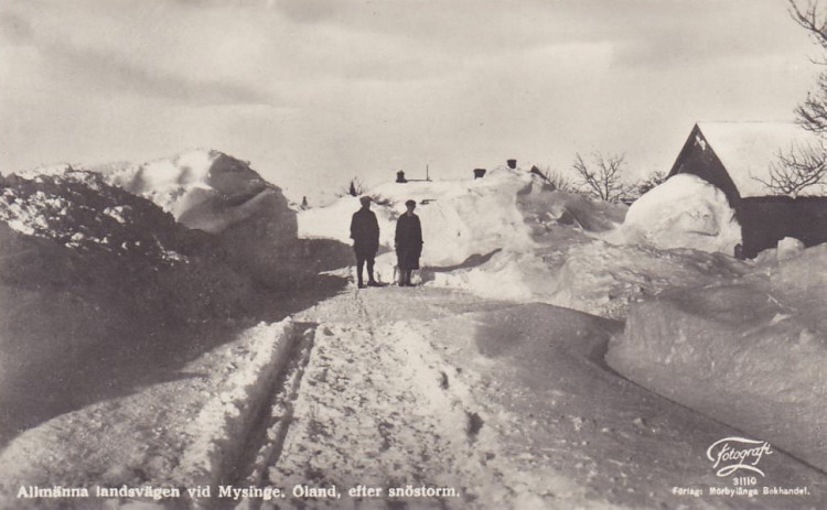 Allmänna landsvägen vid Mysinge, Öland. efter snöstormen