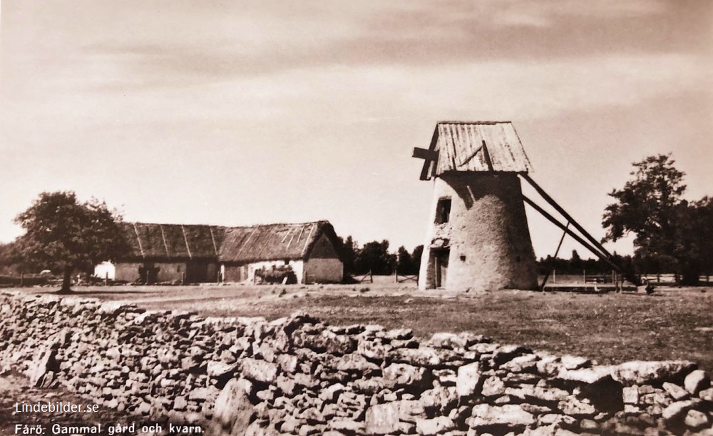 Fårö. Gammal gård och kvarn