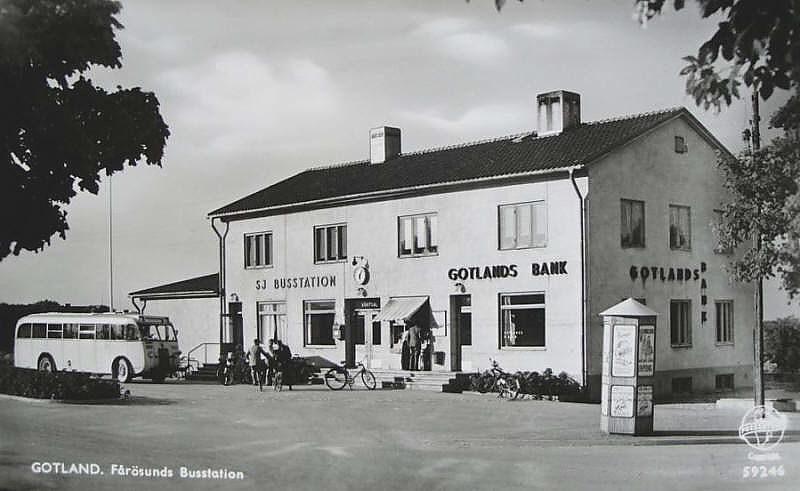 Gotland, Fårösunds Busstation, Gotlands Bank 1966