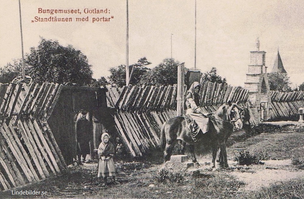 Bungemuseet, Gotland, Standtäunen med Portar