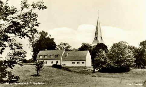 Gotland, Alskog Kyrkan och Stiftsgården