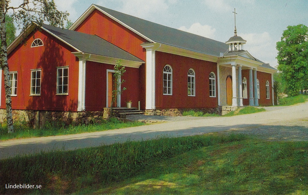 Loka Brunn, Kyrkan