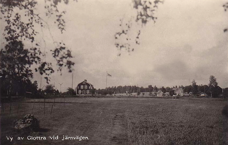 Hallsberg, Vy av Glottra vid Järnvägen