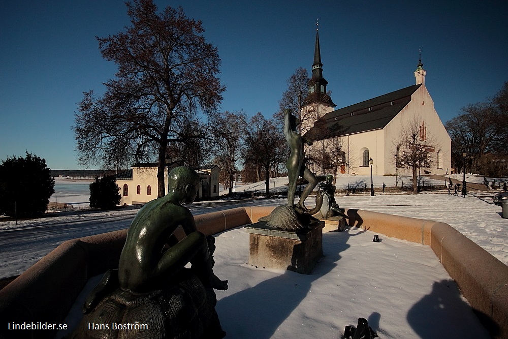 Kyrkan och Leda