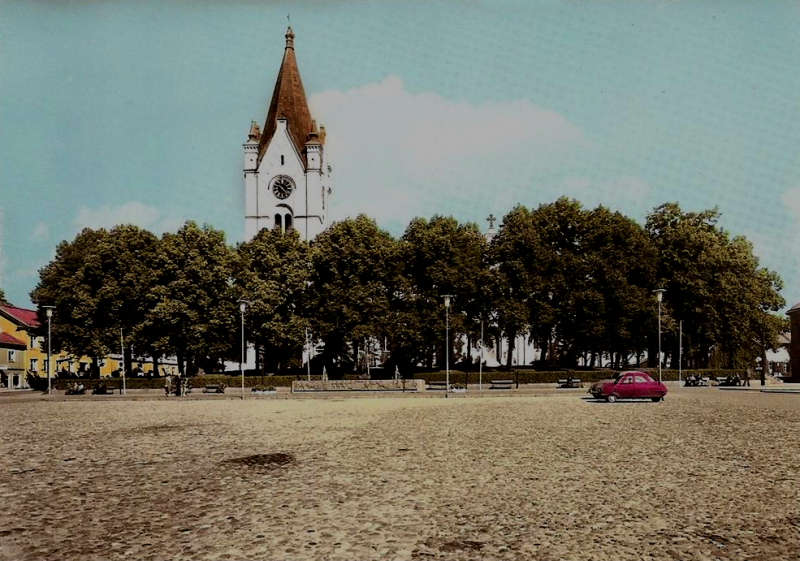 Nora, Kyrka och Bergslagsbrunnen