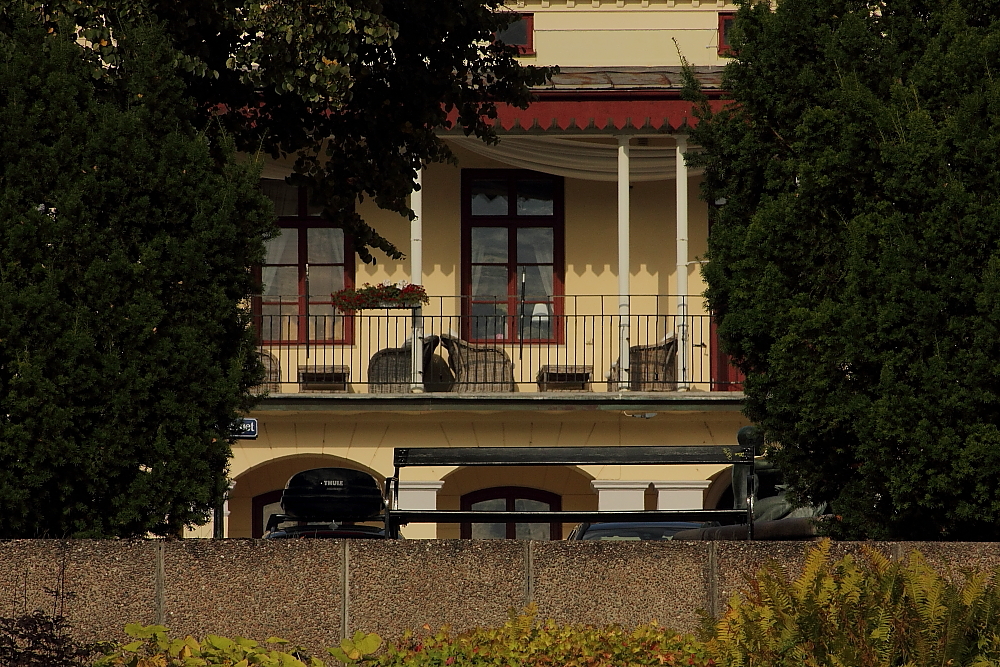 Soffan är tom nedanför Stadshotellet