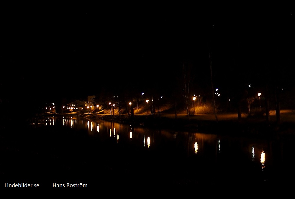 Strandpromenaden på kvällen