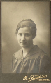 Degerfors Ateljefoto, Ung dam 1919 Degerfors Ateljefoto, Ung dam 1919