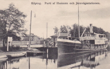 Köping, Parti af Hamnen och Järnvägsstationen 1910 Köping, Parti af Hamnen och Järnvägsstationen 1910