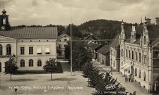 Vy från Köping, Rådhuset & Apoteket i förgrunden Vy från Köping, Rådhuset & Apoteket i förgrunden