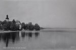 Söderbärke Kyrka vid sjön barken