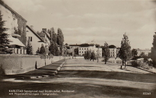 Karlstad, Sandgrund med Stadshotellet, Residenset och Hypoteksföreningen i Bakgrunden 1948 Karlstad, Sandgrund med Stadshotellet, Residenset och Hypoteksföreningen i Bakgrunden 1948