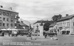 Hagatorget. Karlstad, med byst av Karlstads Mekaniska verkstads grundläggare Gustav Adolf Andersson