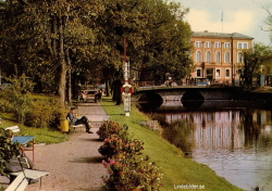 Kanalen med stadshotellet i bakgrunden Kanalen med stadshotellet i bakgrunden