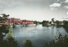 Hallstahammar, Kolbäcksån med Bultens Kontor 1955 Hallstahammar, Kolbäcksån med Bultens Kontor 1955