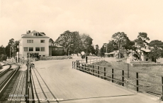 Eskilstuna, Kvicksund, Hotellet från Järnvägsbron Eskilstuna, Kvicksund, Hotellet från Järnvägsbron