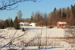 Husen på andra sidan sjön