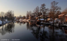 Ågården till vänster