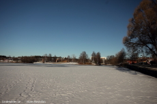 Mot Arenahallen