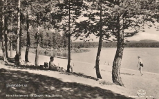 Vansbro, Närsjö badstrand vid Bysjön, Nås Dalarna 1956 Vansbro, Närsjö badstrand vid Bysjön, Nås Dalarna 1956