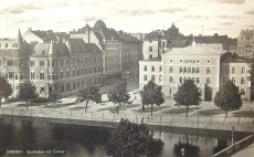 Örebro, Sparbanken och Teatern